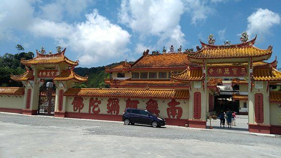 Kuil Sam Poh Wan Futt Chi